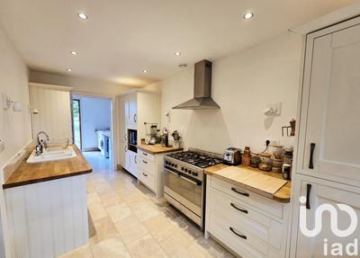 Maison - 730 m² - 5 pièces