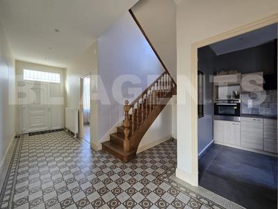 Maison - 200 m² - 5 pièces