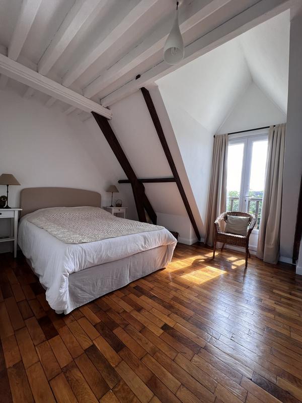 Maison traditionnelle - 144 m² - 7 pièces