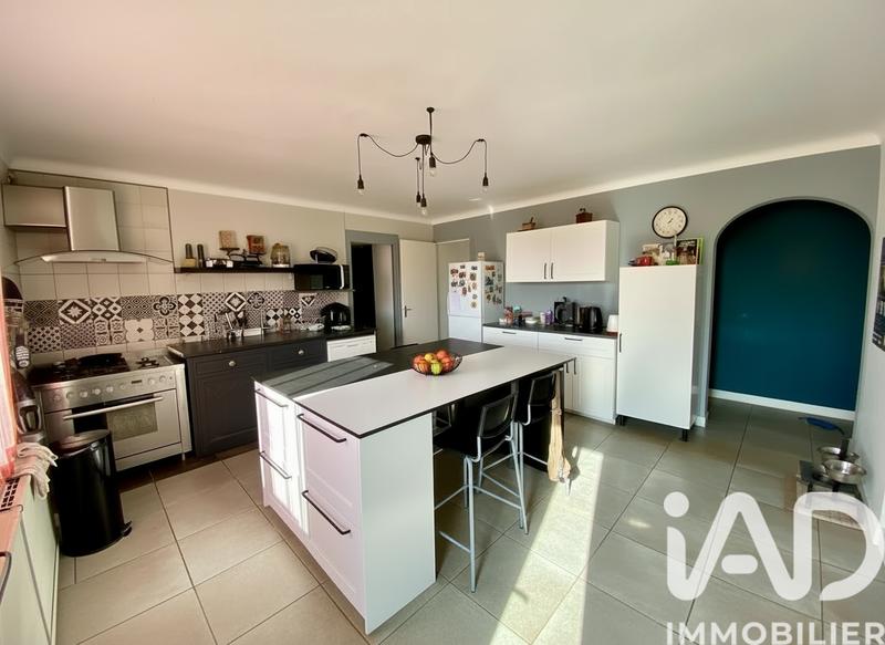 Maison - 180 m² - 7 pièces