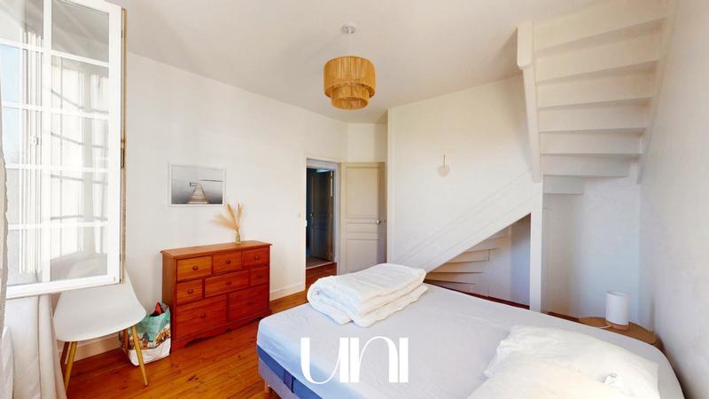 Maison - 158 m² - 7 pièces