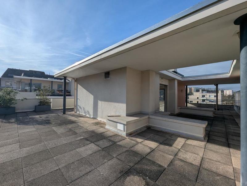 Duplex - 159 m² - 5 pièces