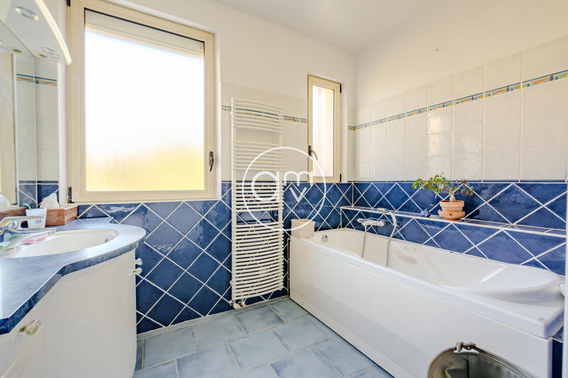 Villa - 170 m² - 6 pièces