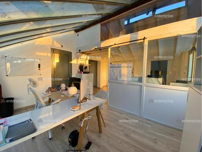 Local d'activité / Entrepôt - 360 m²