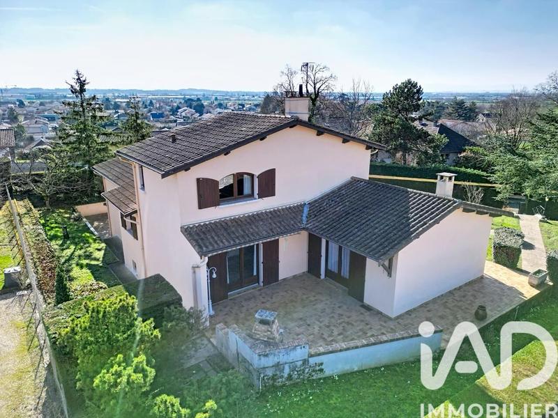 Maison - 180 m² - 5 pièces