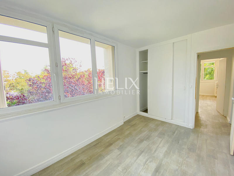 Appartement - 85 m² - 5 pièces