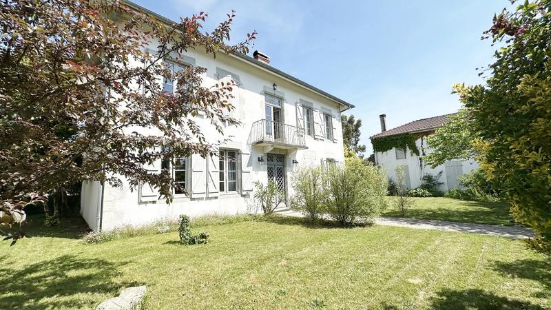 Maison bourgeoise - 330 m² - 9 pièces
