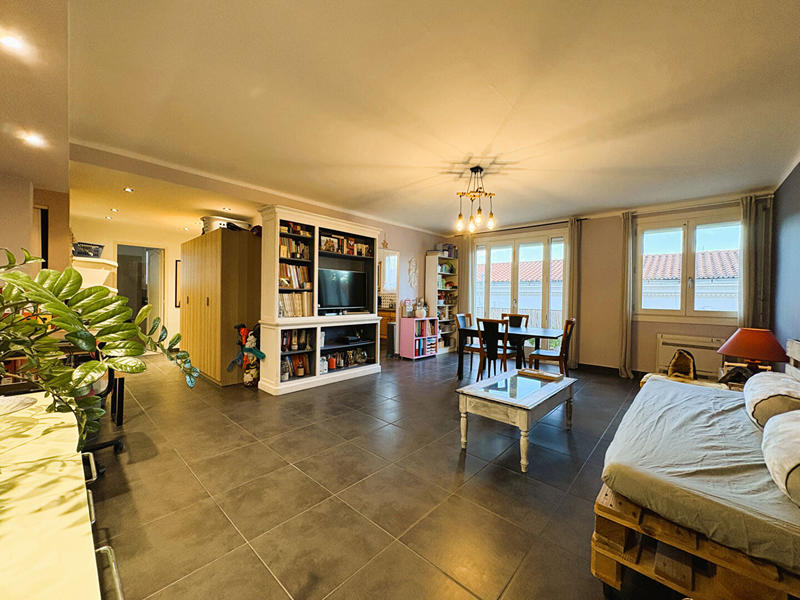 Appartement - 83 m² - 3 pièces