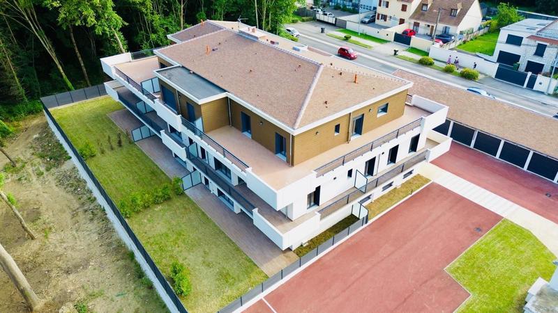 Appartement - 105 m² - 4 pièces