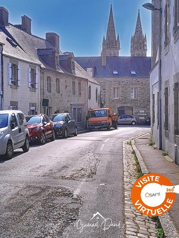 Maison - 260 m² - 8 pièces