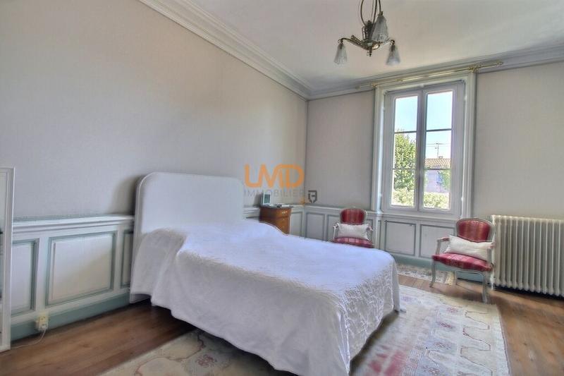 Maison bourgeoise - 217 m² - 6 pièces