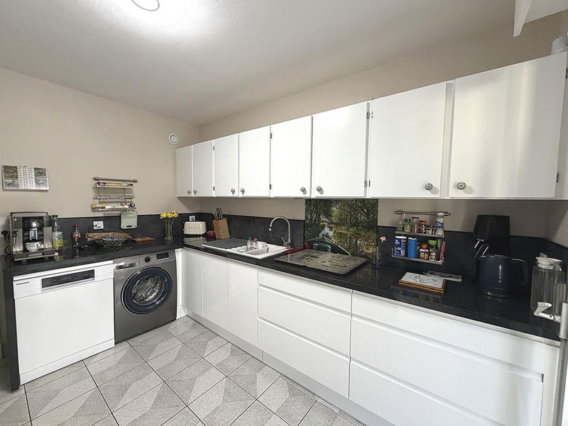 Appartement - 87 m² - 3 pièces