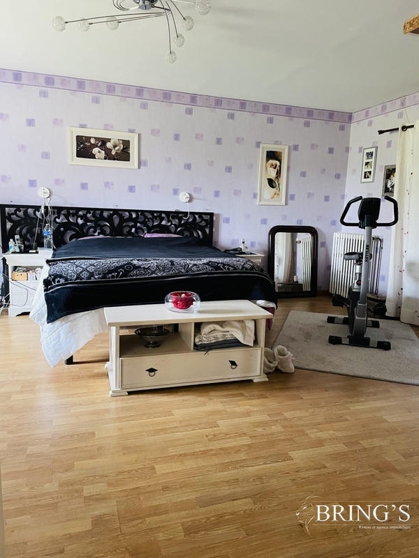 Maison - 340 m² - 6 pièces