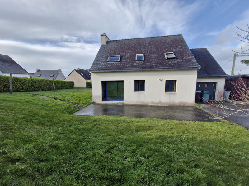 Maison - 92 m² - 5 pièces