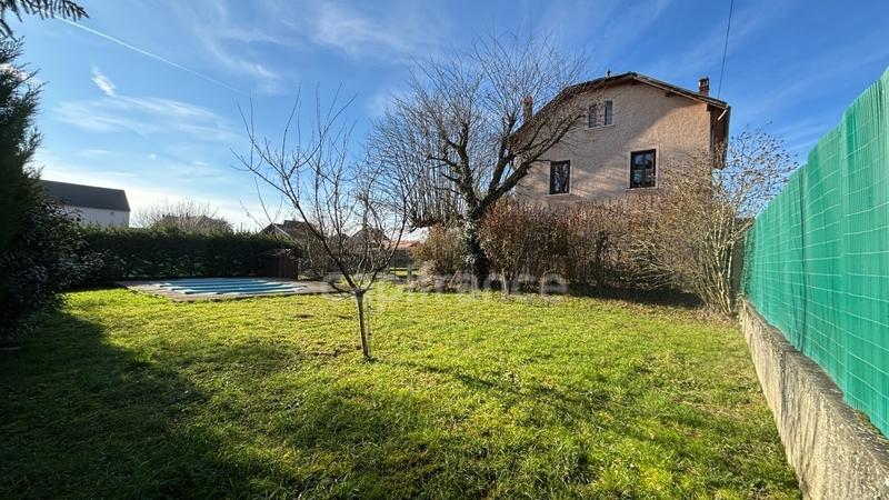 Maison - 210 m² - 10 pièces