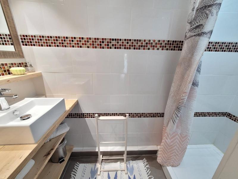 Maison - 222 m² - 8 pièces