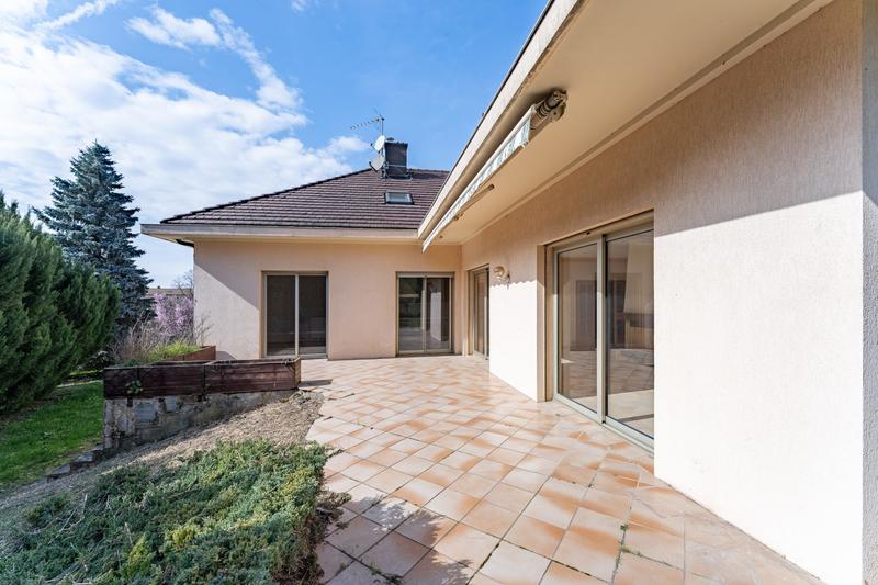 Maison ancienne - 243 m² - 8 pièces