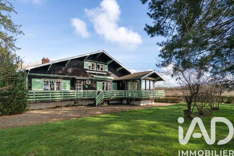 Maison - 180 m² - 7 pièces