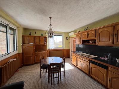 Maison - 276 m² - 7 pièces