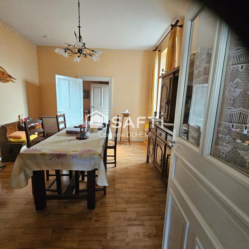 Maison de village - 240 m² - 11 pièces