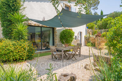 Maison - 220 m² - 5 pièces