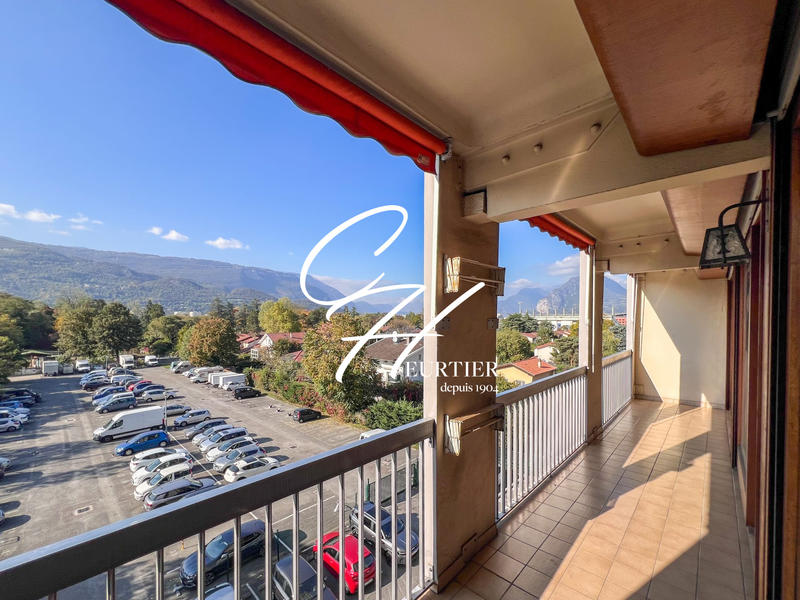 Appartement - 94 m² - 4 pièces