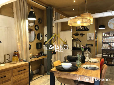 Local commercial - 188 m² - 5 pièces