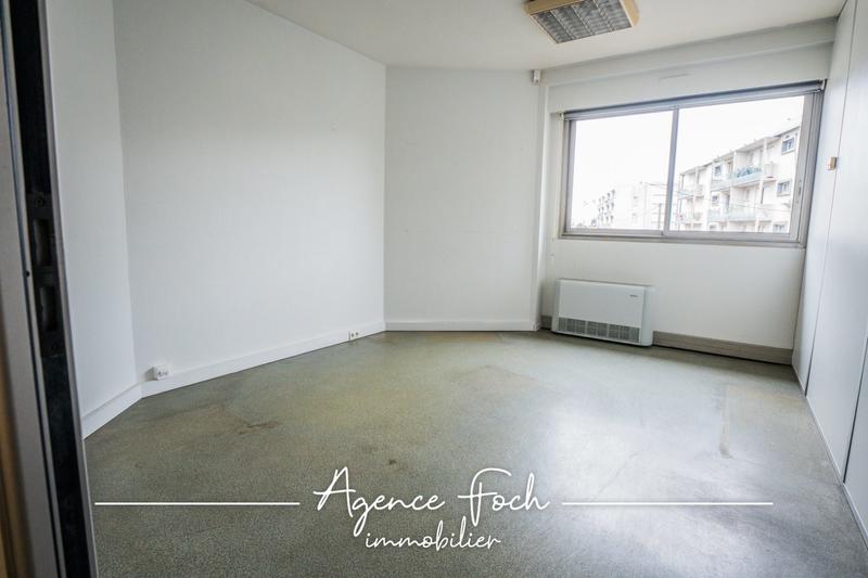 Local d'activités - 822 m²