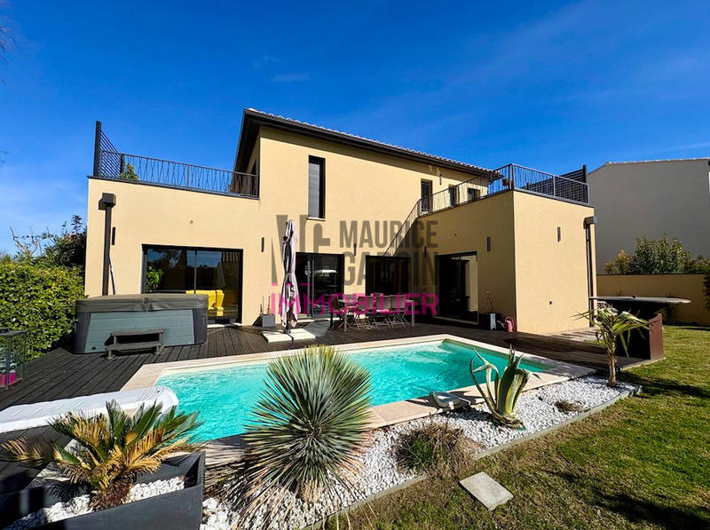 Maison - 146 m² - 5 pièces