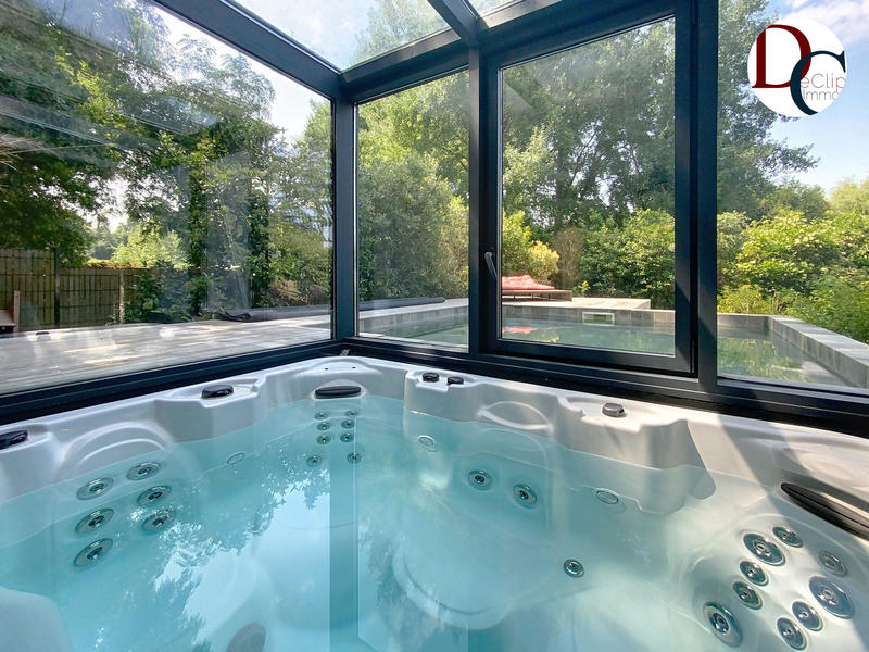 Maison - 500 m² - 12 pièces