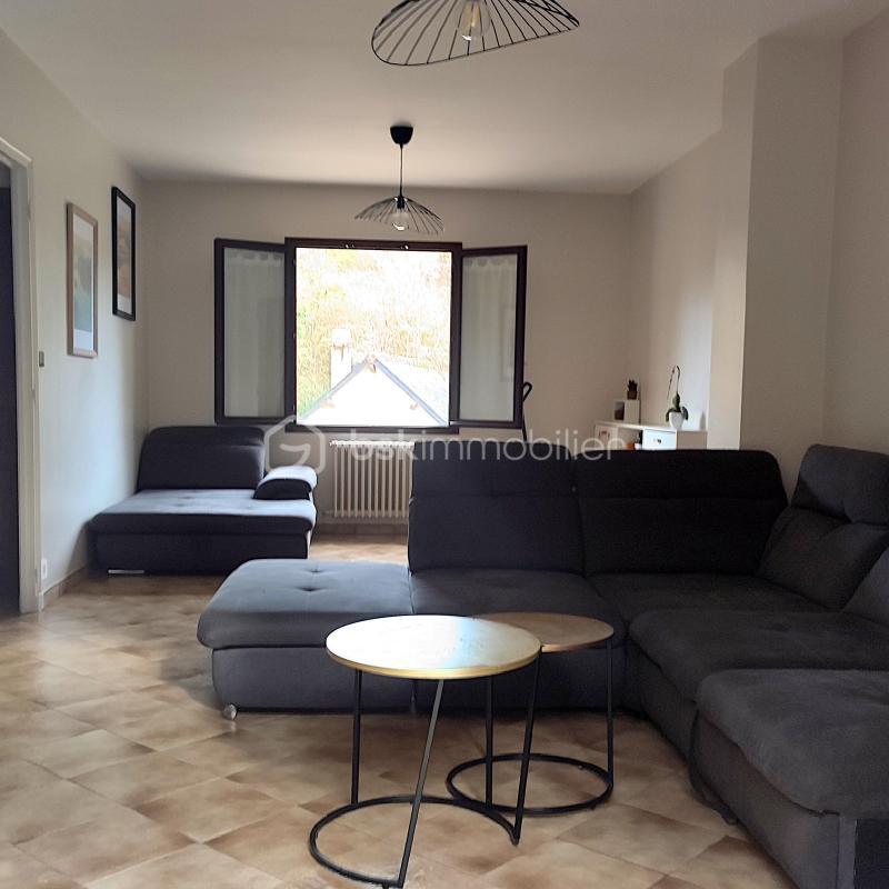 Maison - 122 m² - 6 pièces