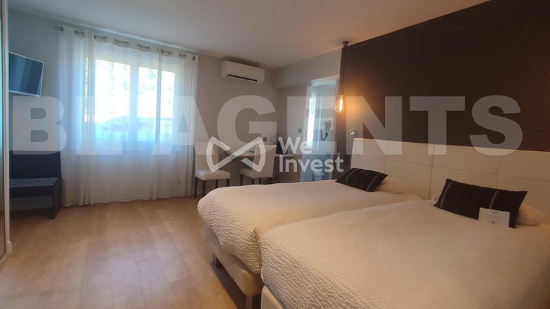 Immeuble - 1 300 m²