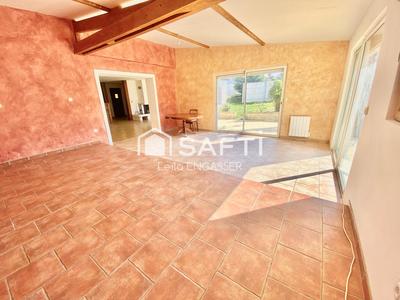 Maison - 152 m² - 6 pièces