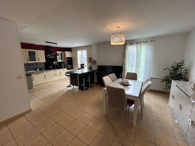 Maison - 122 m² - 7 pièces