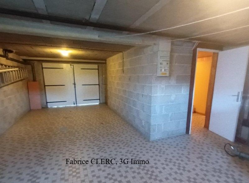 Maison traditionnelle - 151 m² - 6 pièces