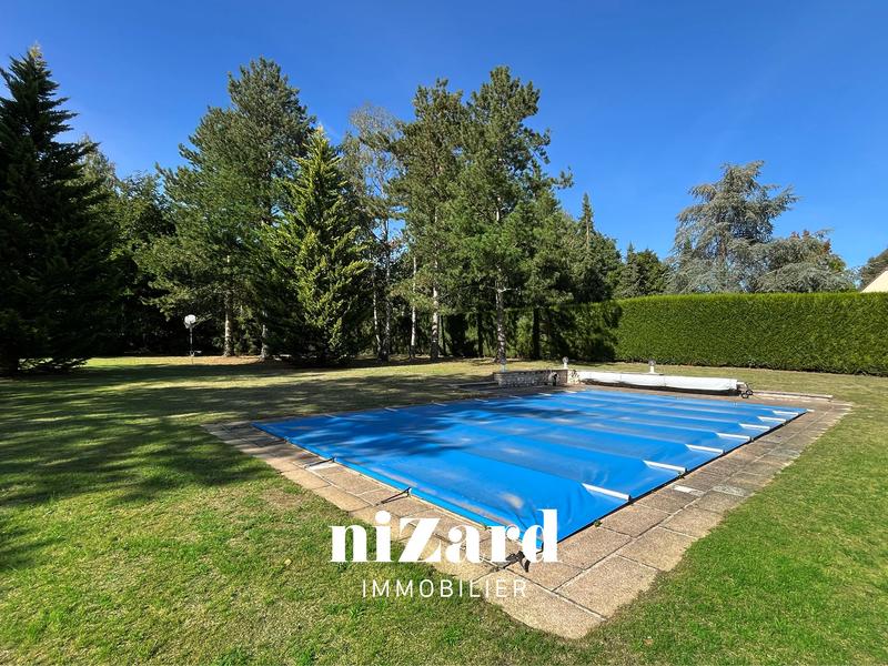 Maison traditionnelle - 171 m² - 7 pièces