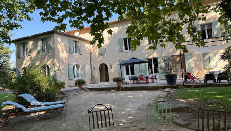 Bastide - 800 m² - 12 pièces