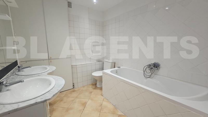 Appartement - 77 m² - 4 pièces