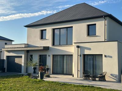 Maison - 170 m² - 7 pièces