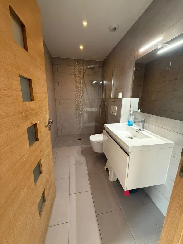 Maison - 252 m² - 11 pièces