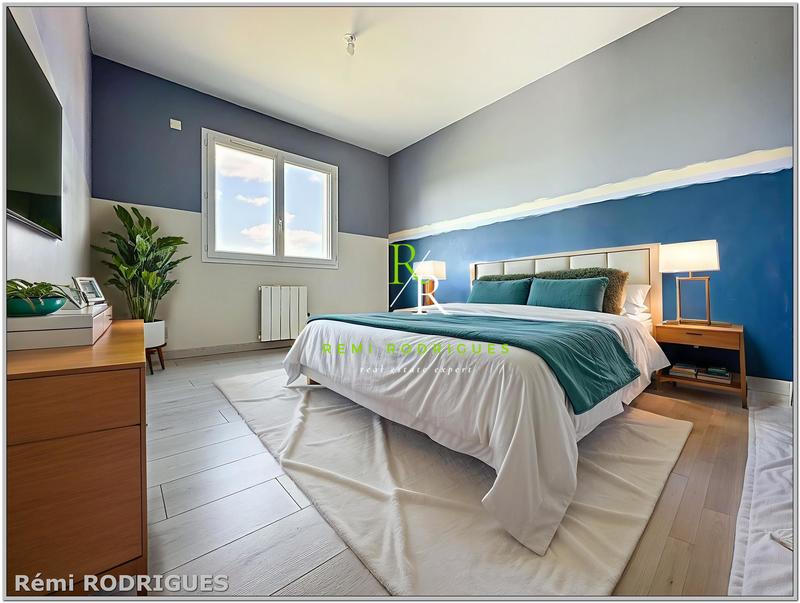 Maison - 213 m² - 9 pièces