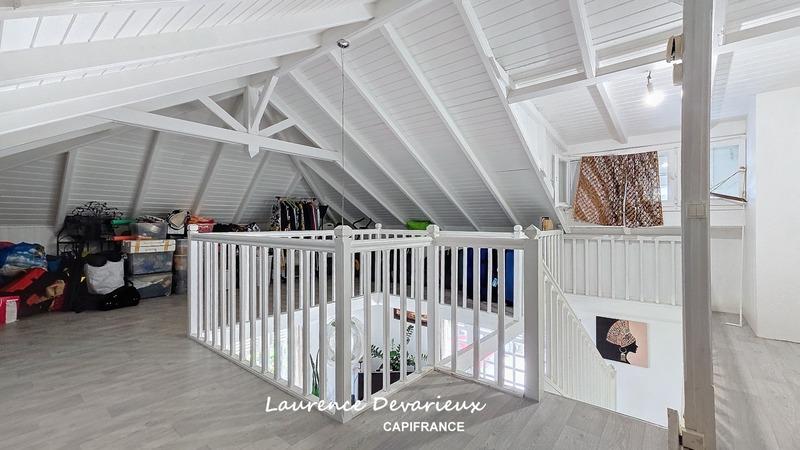 Maison - 200 m² - 5 pièces