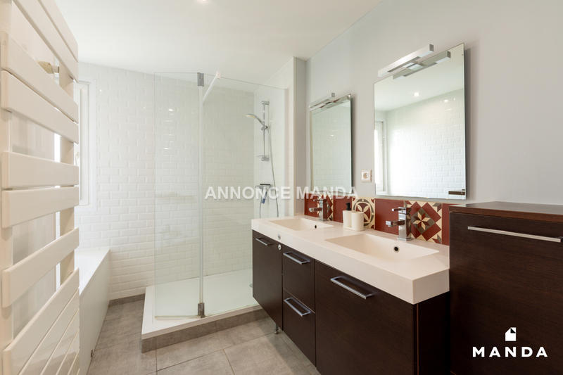 Appartement - 98 m² - 5 pièces