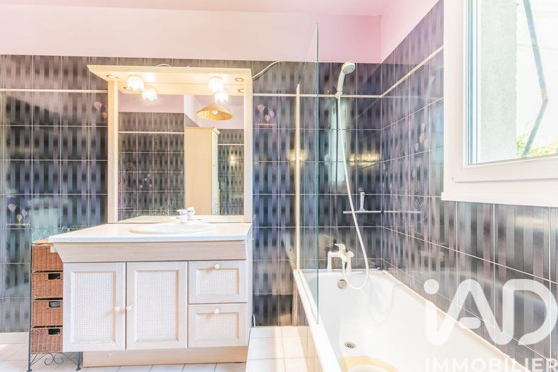 Maison - 122 m² - 5 pièces