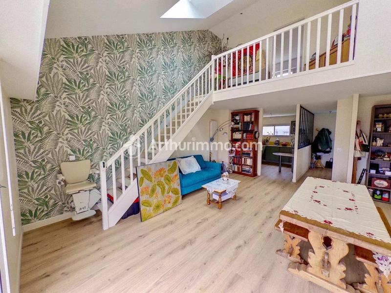 Appartement - 85 m² - 3 pièces