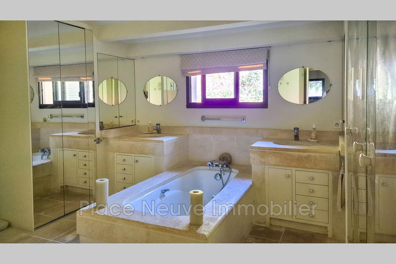 Maison - 186 m² - 6 pièces