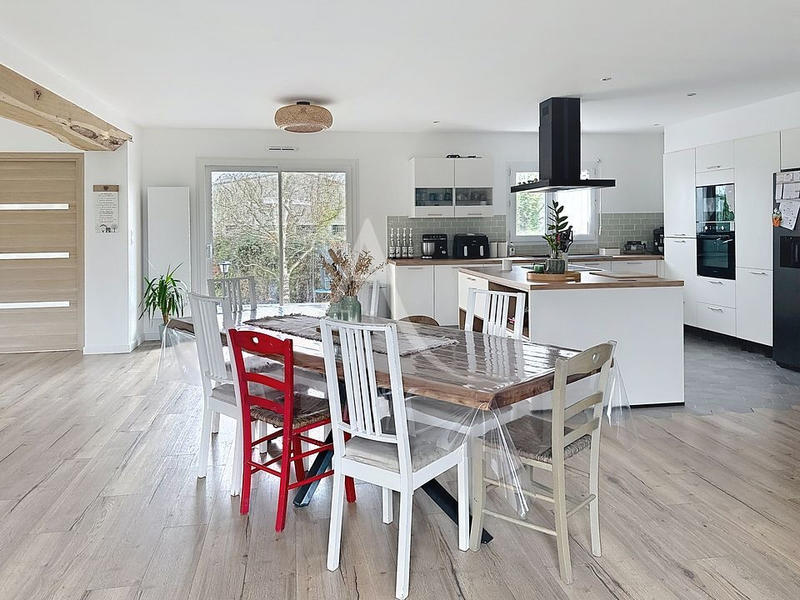 Maison - 155 m² - 6 pièces