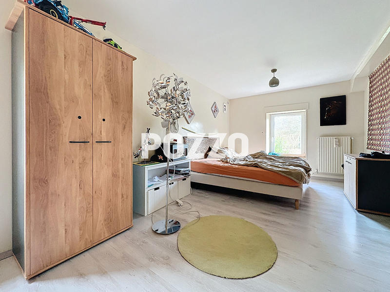 Maison - 268 m² - 9 pièces