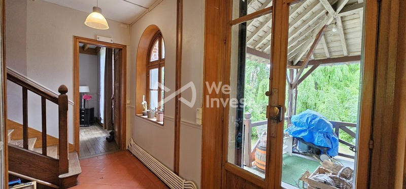 Maison - 220 m² - 11 pièces