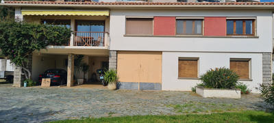 Villa - 205 m² - 9 pièces